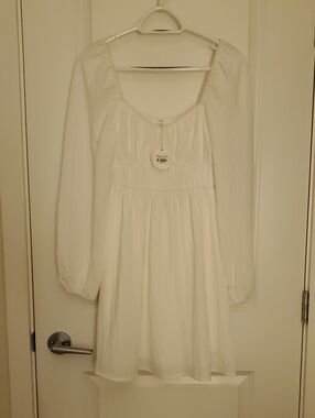 En Creme White Long-Sleeve Mini Dress